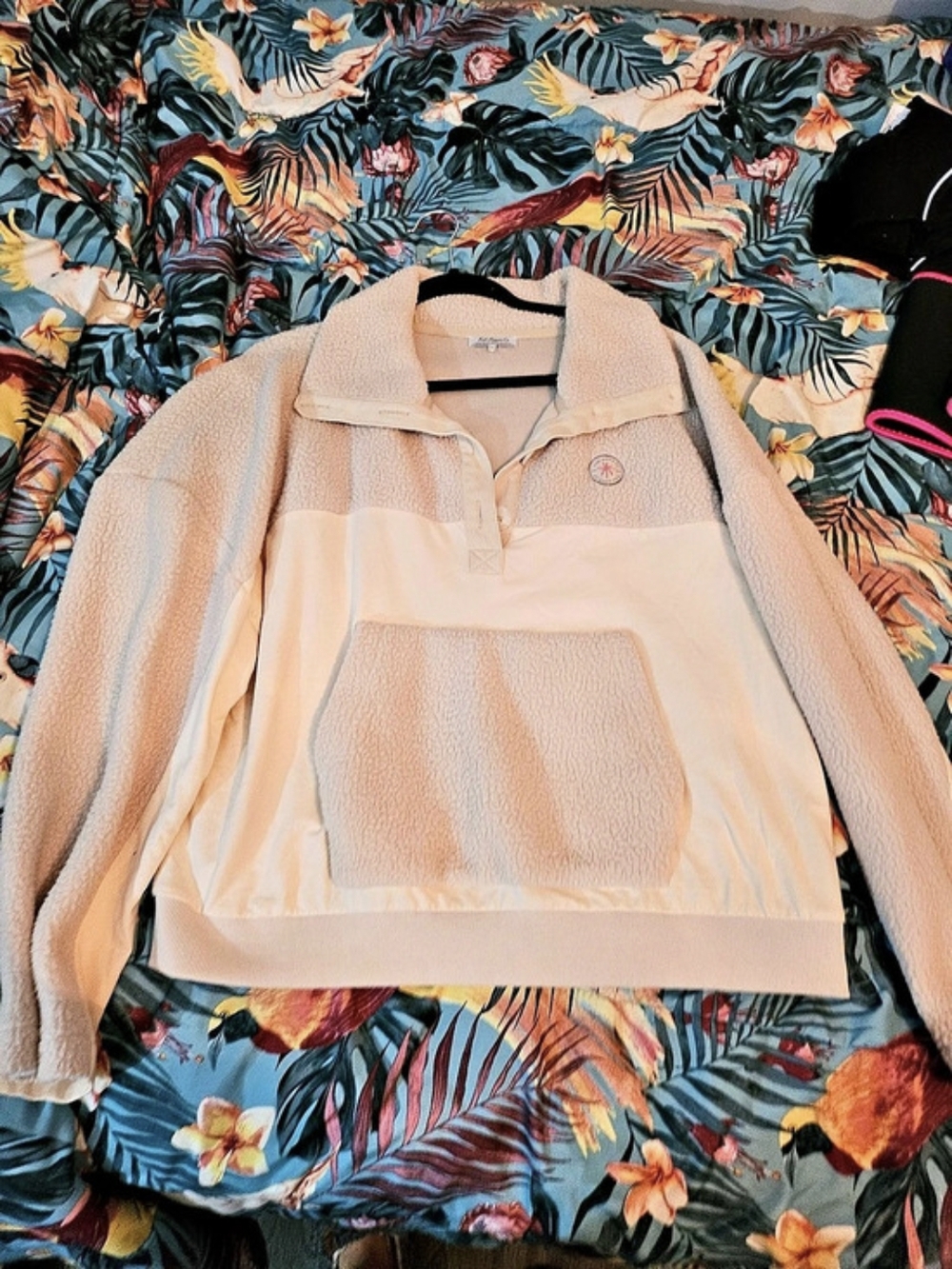 Fish Hippie Co. Fleece Pullover in Cream XL